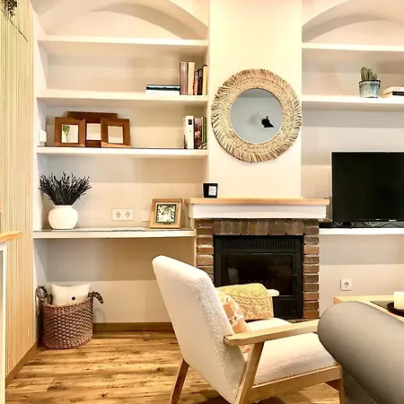 Casa de Férias Casa Del Concejo Escapada Rural Con Chimenea Y Jardín Privado *