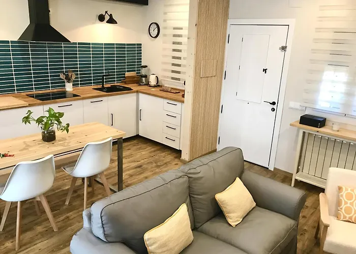 Casa de Férias Casa Del Concejo Escapada Rural Con Chimenea Y Jardín Privado *