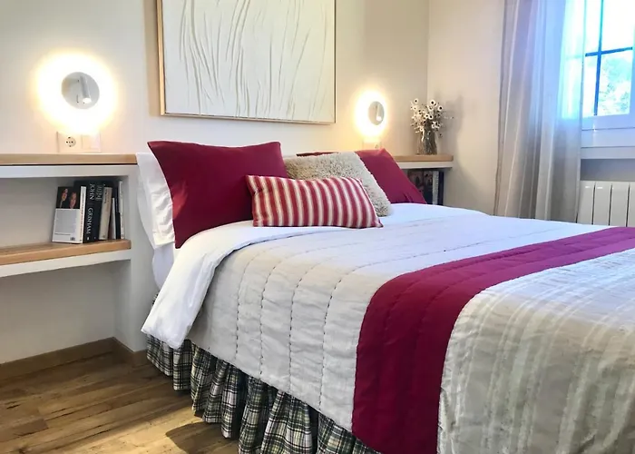 Casa de Férias Casa Del Concejo Escapada Rural Con Chimenea Y Jardín Privado Segóvia